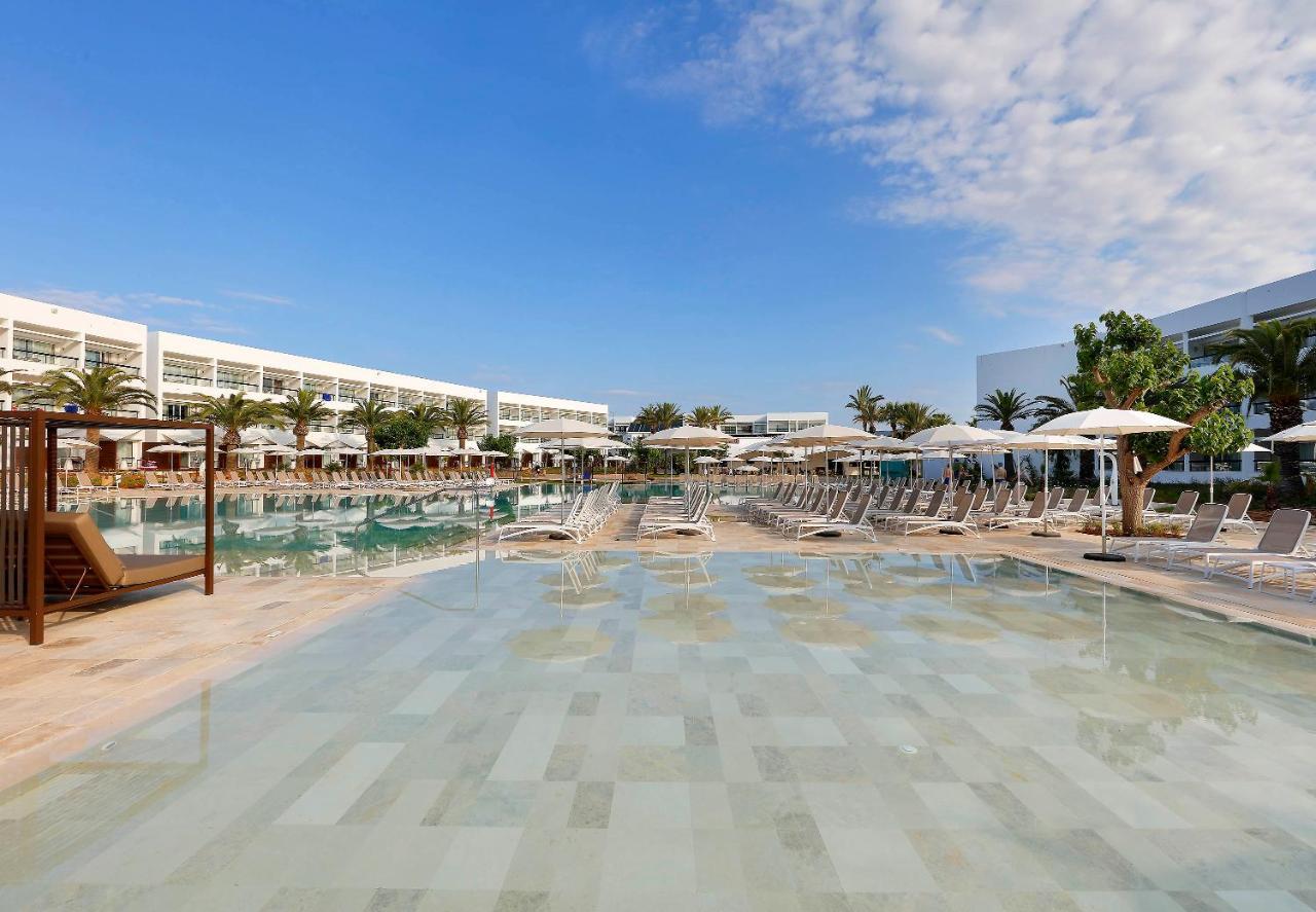 Grand Palladium Palace Ibiza Resort & Spa Плайя Ден Босса Экстерьер фото