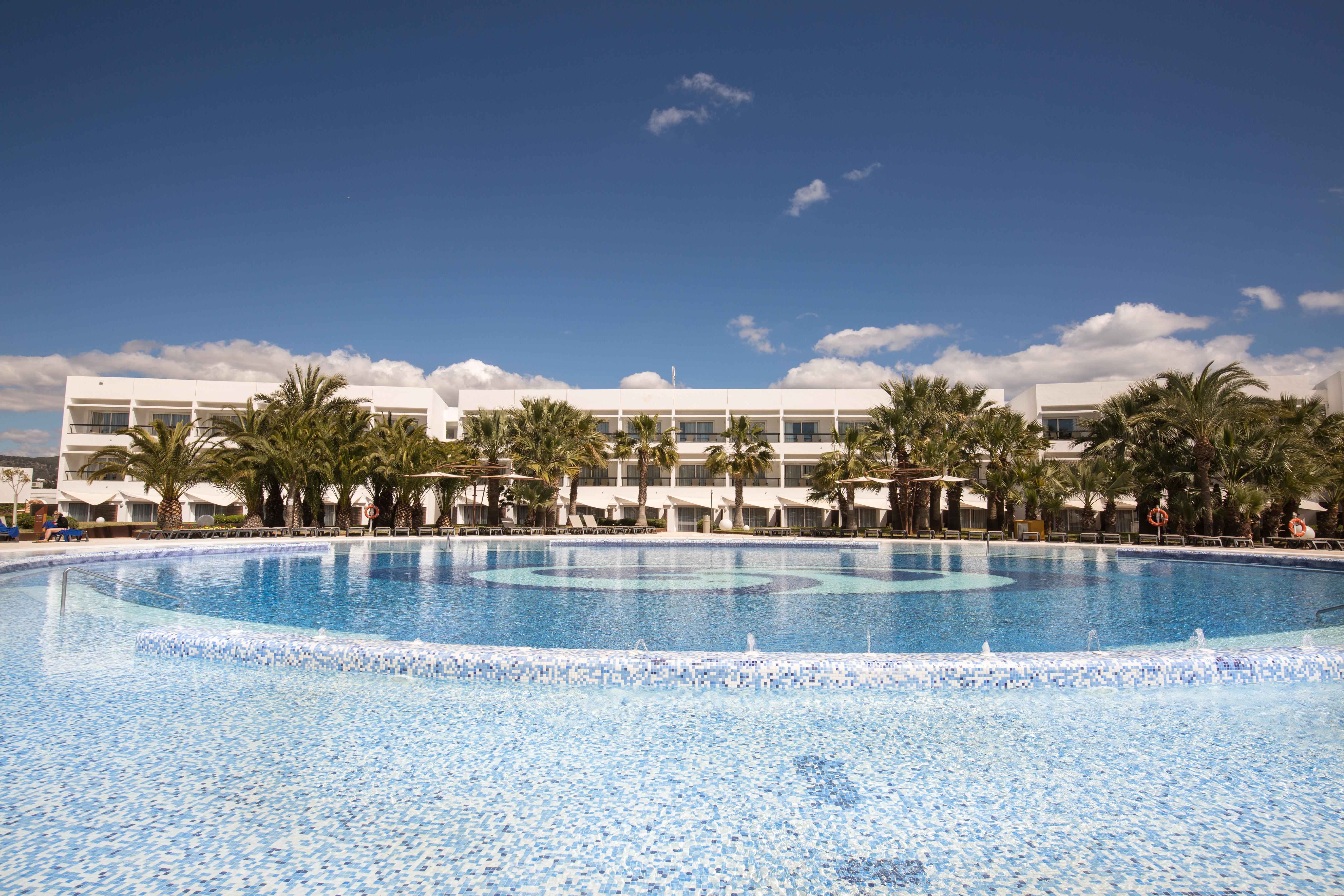 Grand Palladium Palace Ibiza Resort & Spa Плайя Ден Босса Экстерьер фото